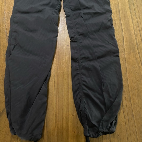 Lululemon women’s pants - Picture 4 of 5
